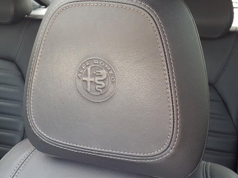 Used 2022 Alfa Romeo Stelvio Veloce image 19