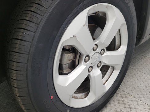 Used 2020 Jeep Compass Latitude image 31