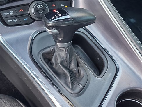 Used 2018 Dodge Challenger SXT image 16