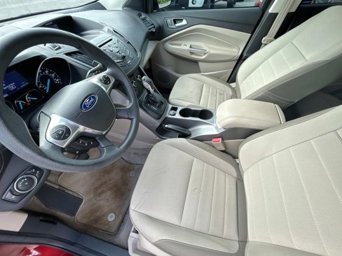 Used 2015 Ford Escape SE image 10