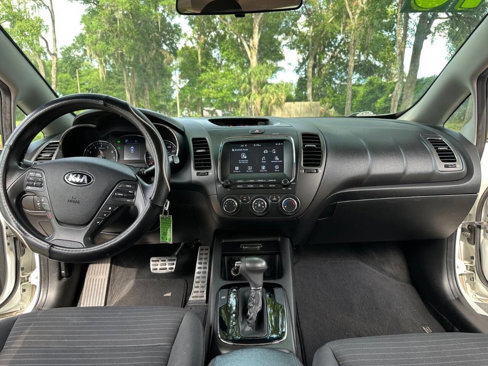Used 2018 Kia Forte LX w/ LX Popular Package image 13