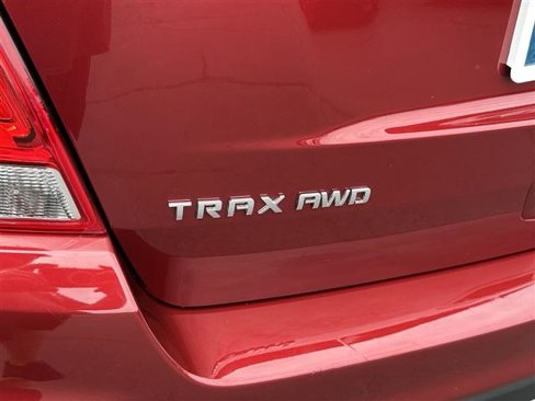 Certified 2022 Chevrolet Trax LT w/ LT Convenience Package image 31