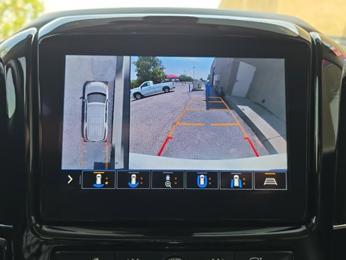 Used 2021 Chevrolet Traverse LT w/ LT Premium Package image 15