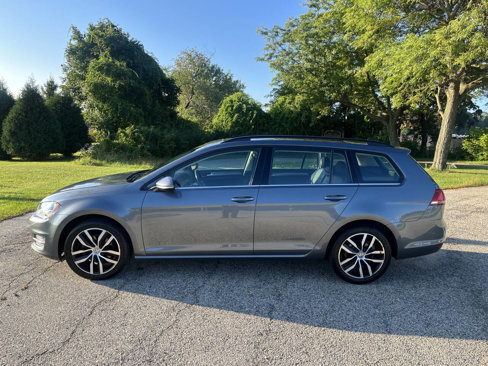 Used 2016 Volkswagen Golf Limited Edition image 2