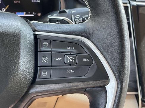 Used 2022 Jeep Grand Cherokee Limited image 22