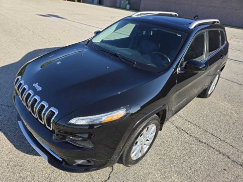 Used 2018 Jeep Cherokee Overland image 18