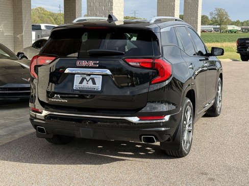 Used 2019 GMC Terrain Denali w/ Advanced Safety Package image 7