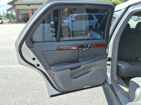 Used 2003 Cadillac De Ville Limousine image 17