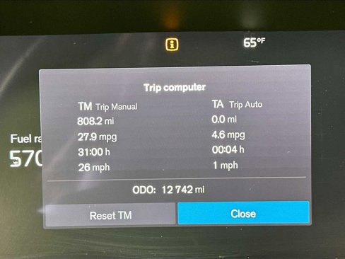 Certified 2025 Volvo S60 B5 Core image 12