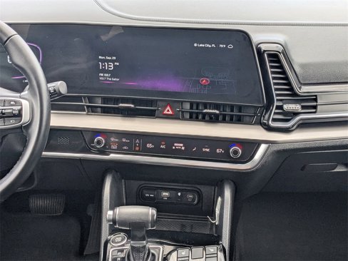 Used 2025 Kia Sportage EX image 16