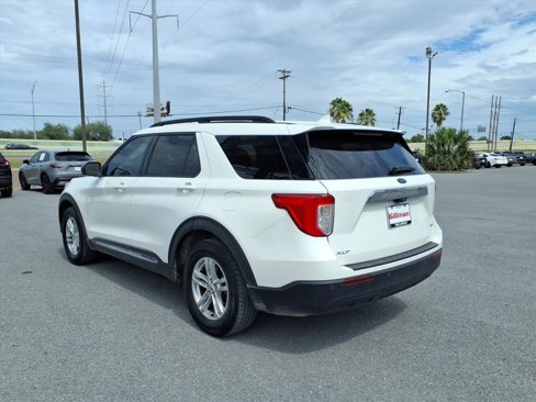 Used 2021 Ford Explorer XLT image 6