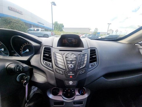 Used 2017 Ford Fiesta SE image 20