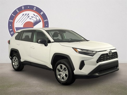 Used 2023 Toyota RAV4 LE image 2