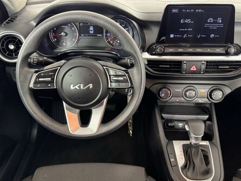 Used 2023 Kia Forte LXS image 11