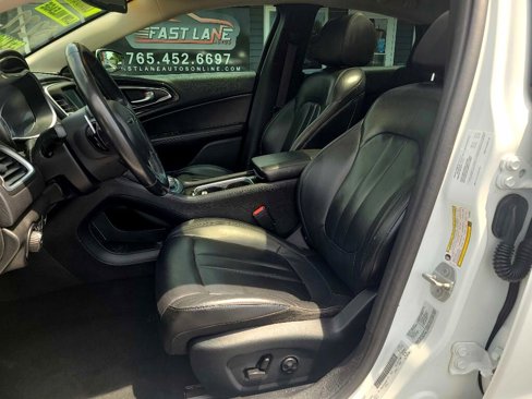 Used 2016 Chrysler 200 C w/ Sun & Sound Group image 10