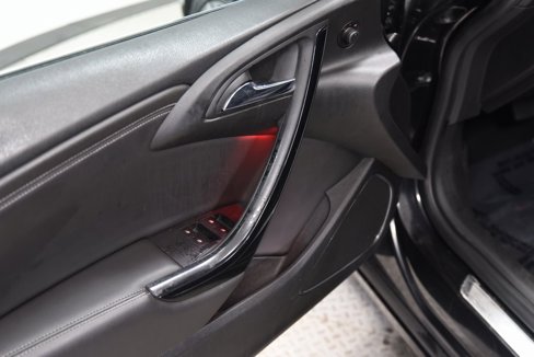 Used 2016 Buick Cascada Premium image 14