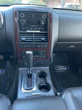 Used 2010 Ford Explorer Limited image 30