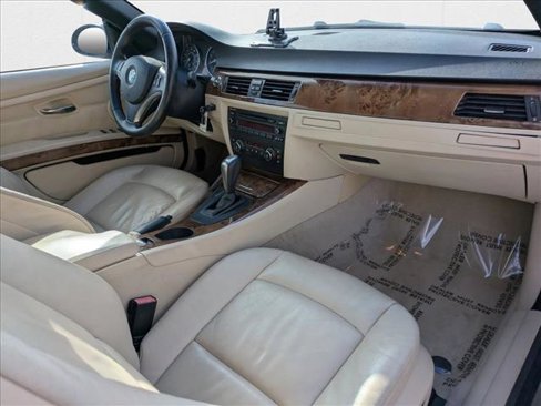 Used 2008 BMW 328i Convertible image 17