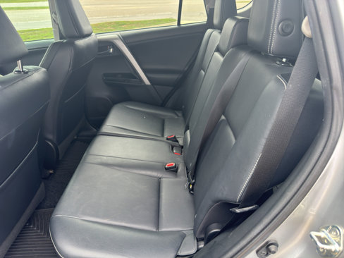Used 2016 Toyota RAV4 Limited image 18