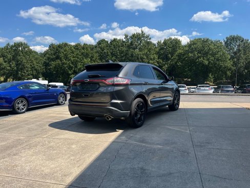 Used 2018 Ford Edge SEL w/ Equipment Group 201A image 3