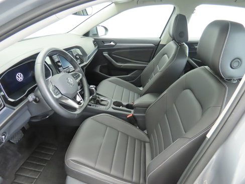 Certified 2024 Volkswagen Jetta SE image 20