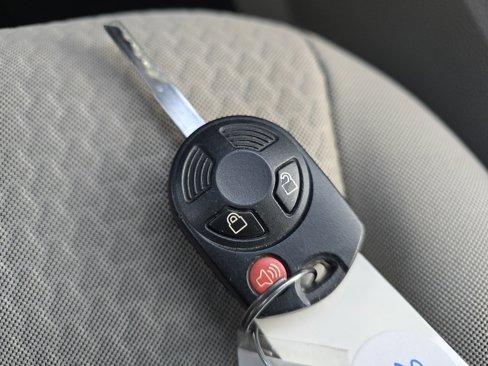 Used 2017 Ford Escape SE image 27