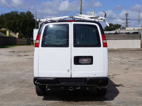 Used 2015 Chevrolet Express 2500 image 4