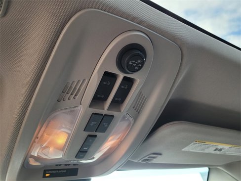 Used 2017 Chevrolet Equinox Premier w/ Enhanced Convenience Package image 22