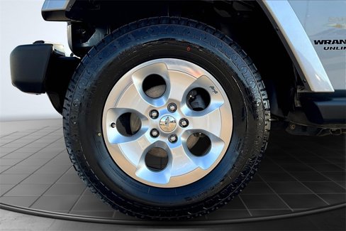 Used 2015 Jeep Wrangler Unlimited Sahara w/ Max Tow Package image 9