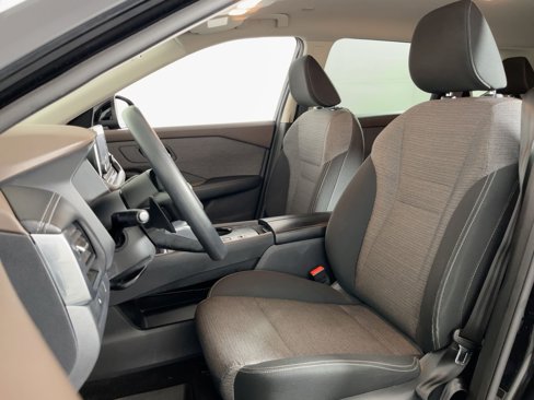 Used 2023 Nissan Rogue SV image 4