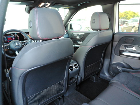 Used 2024 Mercedes-Benz GLB 250 4MATIC image 17