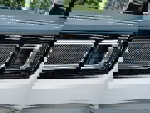 Certified 2022 Porsche Cayenne Platinum Edition image 34
