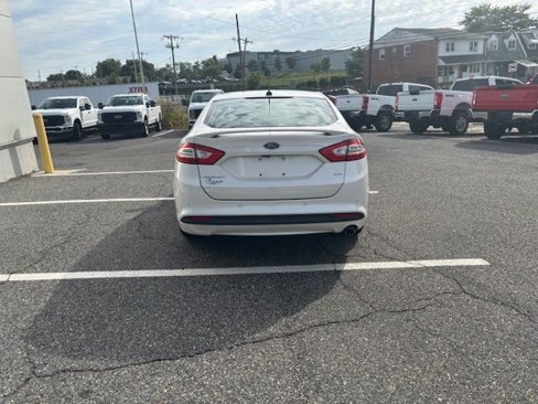Used 2015 Ford Fusion SE image 6