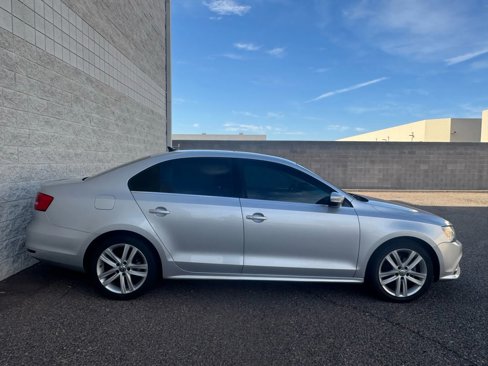 Used 2015 Volkswagen Jetta TDI SEL image 4