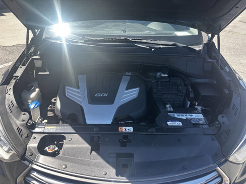 Used 2017 Hyundai Santa Fe SE image 39