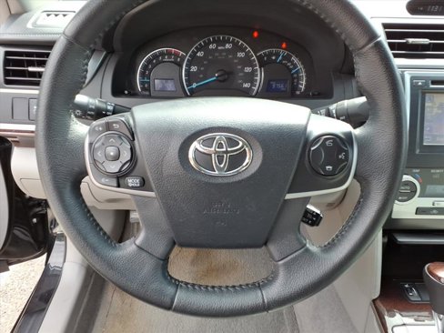 Used 2012 Toyota Camry XLE image 14