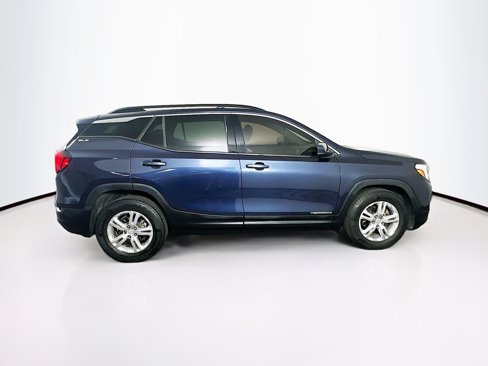 Used 2018 GMC Terrain SLE w/ Driver Convenience Package image 10