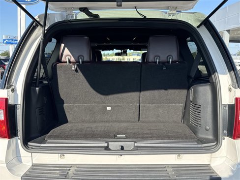 Used 2017 Ford Expedition Platinum image 13