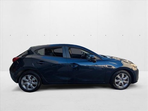 Used 2014 MAZDA MAZDA3 i Sport image 4