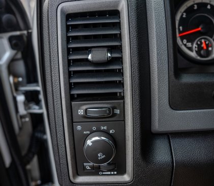 Used 2014 RAM 1500 Express image 18