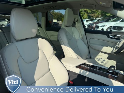 Certified 2022 Volvo XC60 B5 Momentum w/ Advanced Package image 31