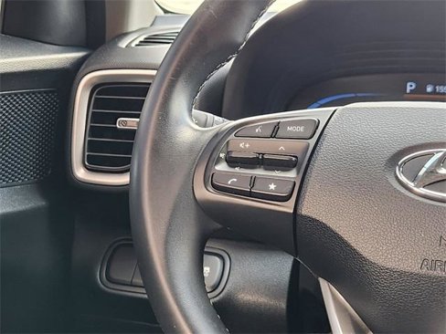 Used 2024 Hyundai Venue SEL image 28