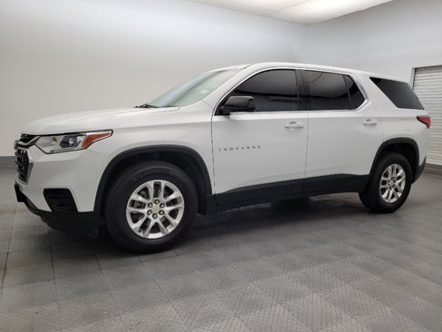 Used 2020 Chevrolet Traverse LS image 2