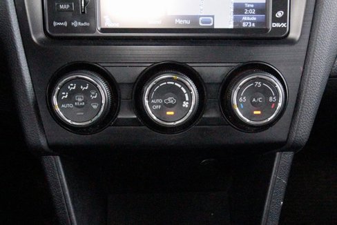 Used 2013 Subaru Crosstrek 2.0i Limited image 11