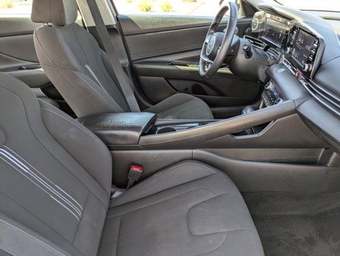 Used 2021 Hyundai Elantra SEL w/ Convenience Package image 11