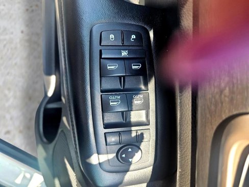 Used 2017 Jeep Grand Cherokee Laredo w/ Quick Order Package 23E image 8