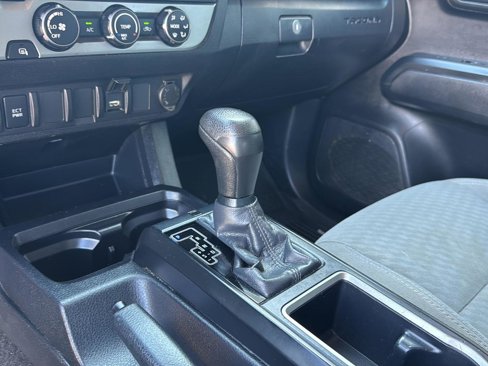 Used 2020 Toyota Tacoma SR image 24