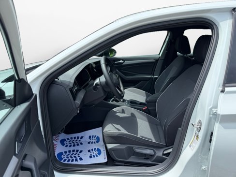 New 2025 Volkswagen Jetta Sport image 9