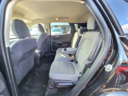 Used 2020 Ford Escape SE image 15
