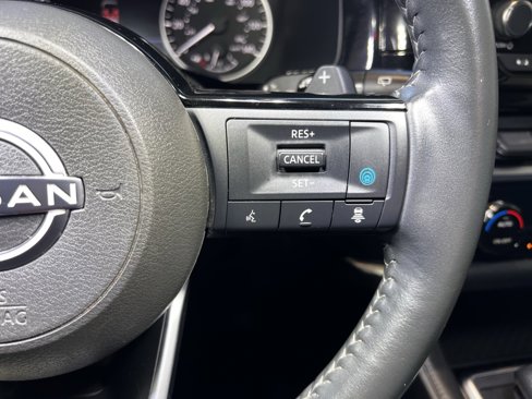 Used 2022 Nissan Pathfinder SV w/ SV Premium Package image 25
